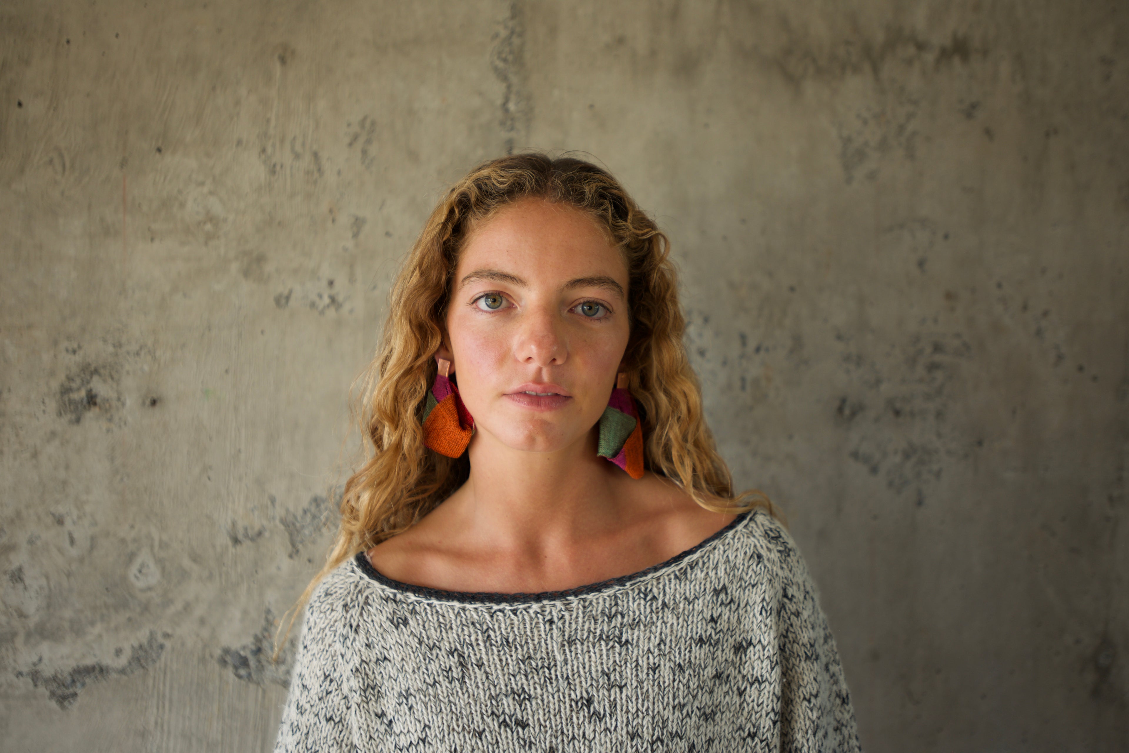 Sweater jaspeado alpaca blanco marengo orilla lino