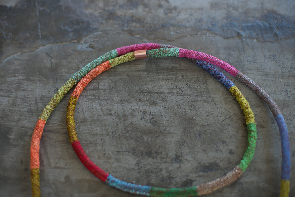 Collar tubular largo colores
